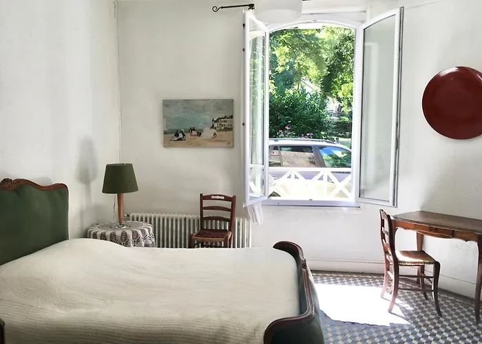 Vieux Chene-baie De Somme-300m De La *